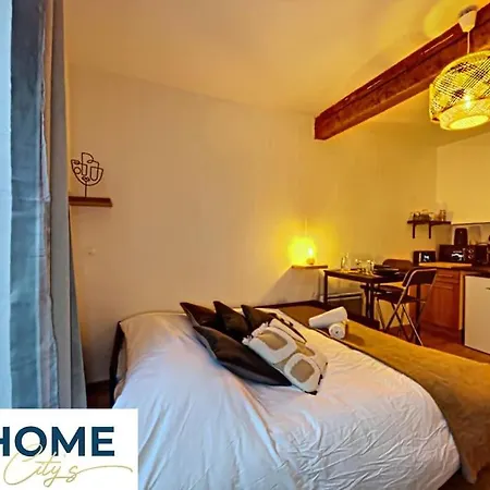 Apartment Au Coeur Historique De Montpellier, 2 Personnes Et Wifi *