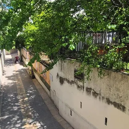 Appartamento Au Coeur Historique De Montpellier, 2 Personnes Et Wifi *