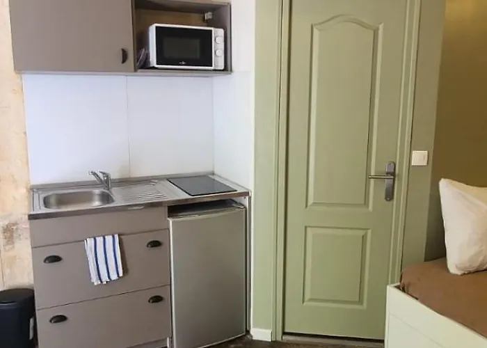 Apartment Au Coeur Historique De Montpellier, 2 Personnes Et Wifi Montpellier